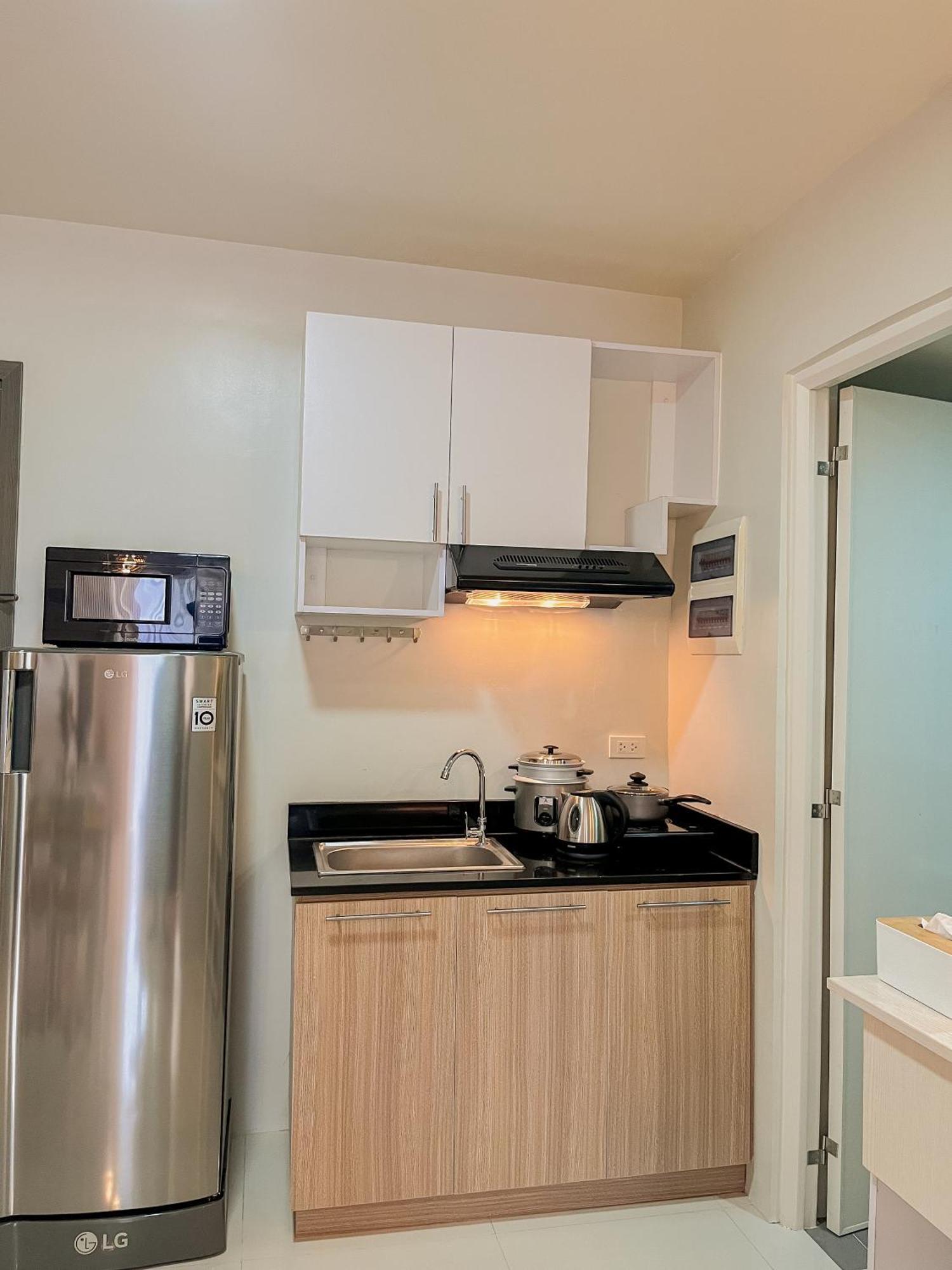 2 Bedroom And Studio Apartments With Private Pool And Gym In Vista Manors Verdant Puerto Princesa Exterior foto