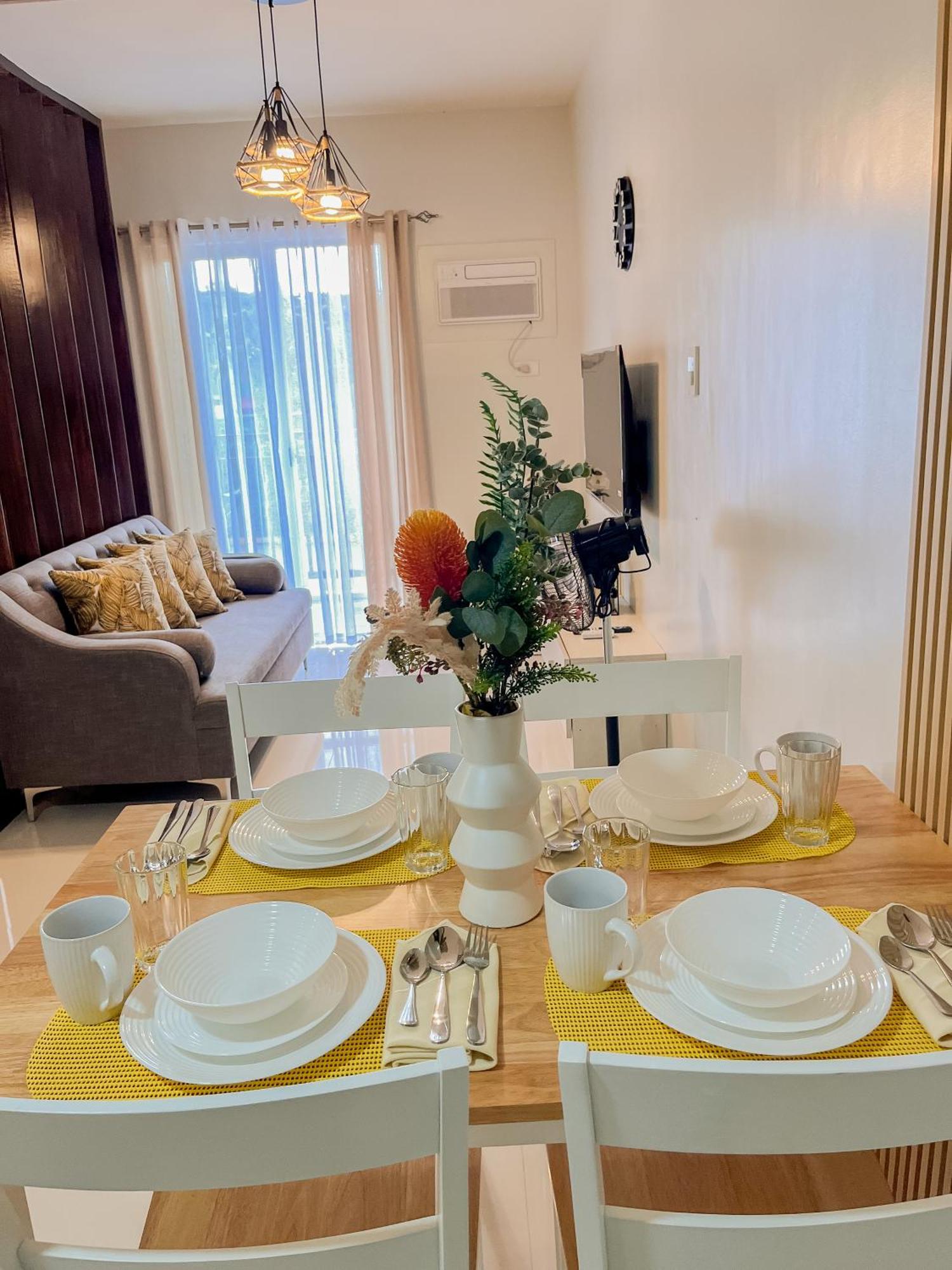 2 Bedroom And Studio Apartments With Private Pool And Gym In Vista Manors Verdant Puerto Princesa Exterior foto